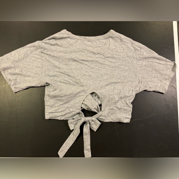 american eagle crop top tees (2) - Picture 3 of 4